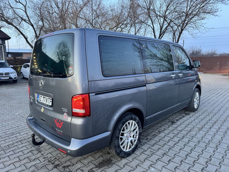 VOLKSWAGEN Multivan 2011 — imagine 4