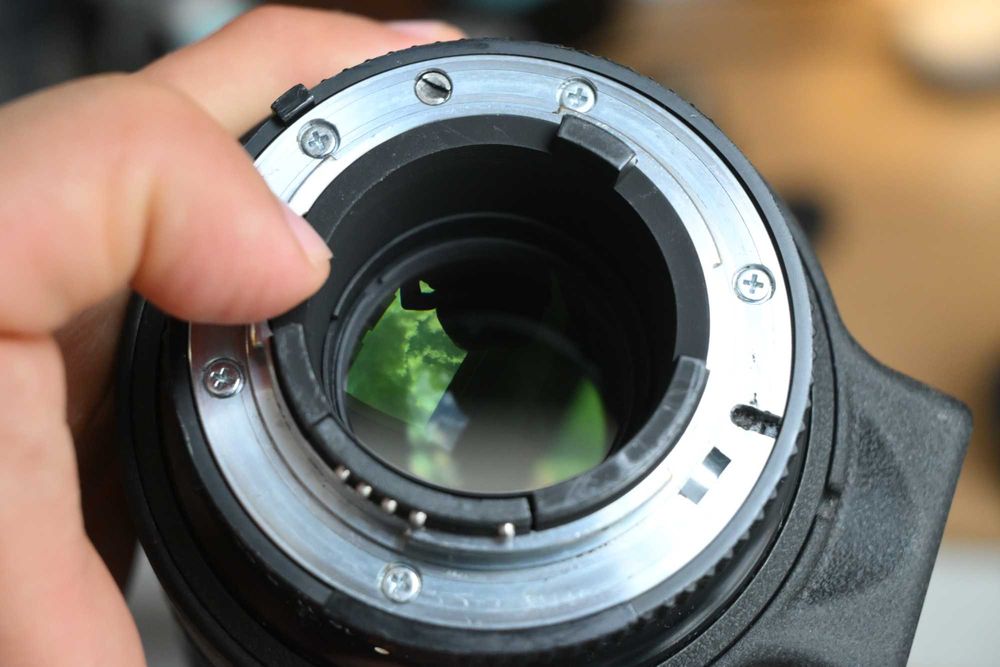 Nikon AF 80-200mm f/2.8D ED (Two-Ring) + Toc rigid CL-43A + Parasolar
