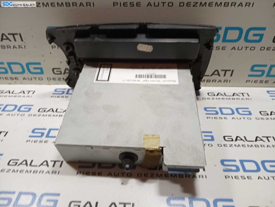 Magazie 5 CD-uri Blaupunkt Citroen C4 2004 - 2010 Cod 9663723177 7607769071 [M4699]