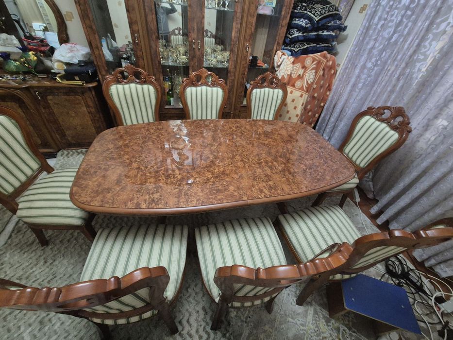 Срочно продаётся итальянский стол стул