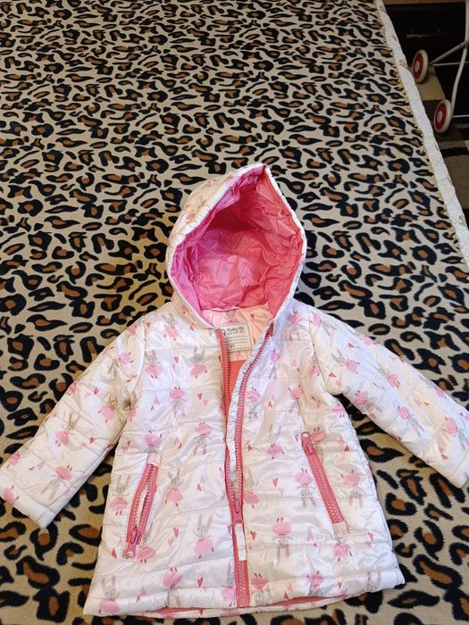 Продам верхнюю одежду для девочки!