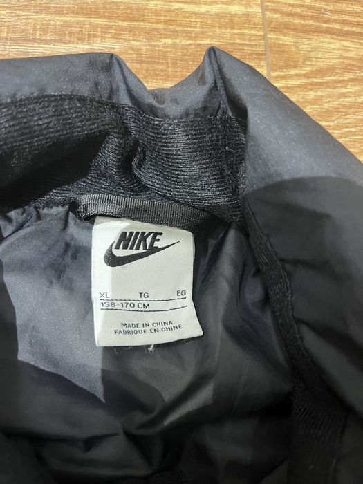 Грейка NIKE, детска номерация XL