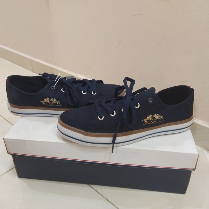 Дамски кецове uspa