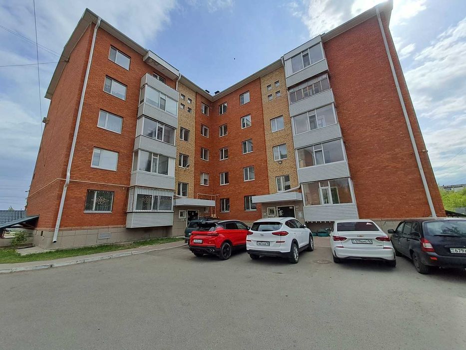 Продам 3х . ком квартиру на КСК