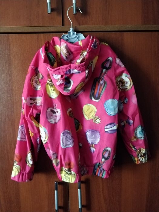Продам детскую куртку