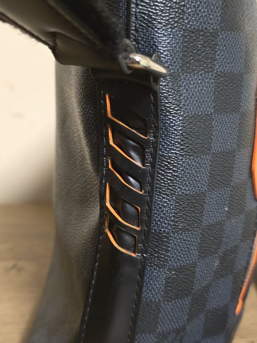 Louis Vuitton Limited Edition оригинална унисекс чанта