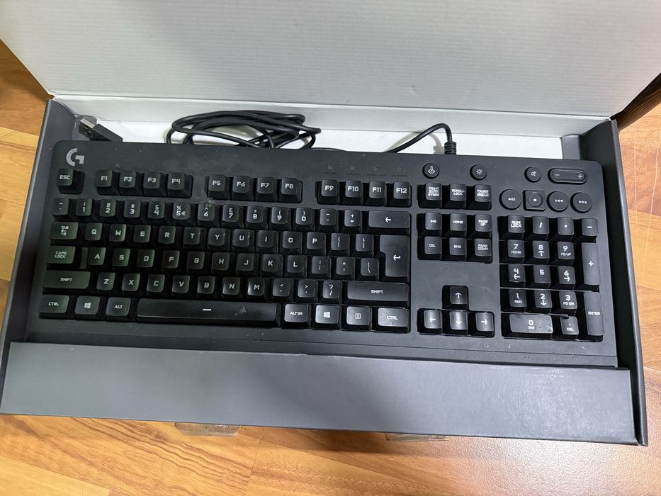 Tastaturã Gaming Logitech G213