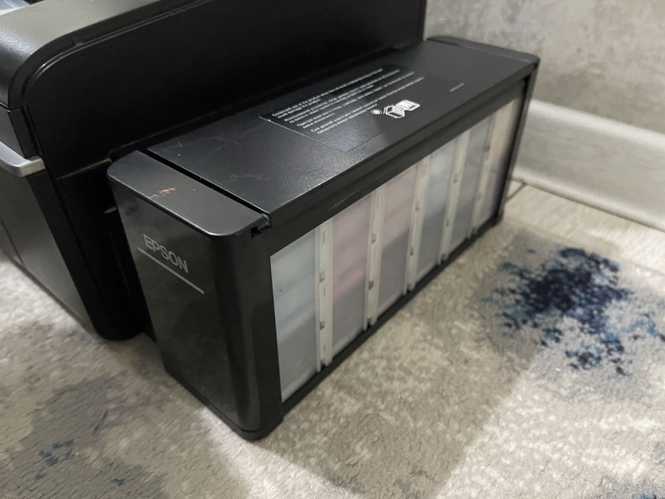 Продам цветной принтер Epson L805 wifi