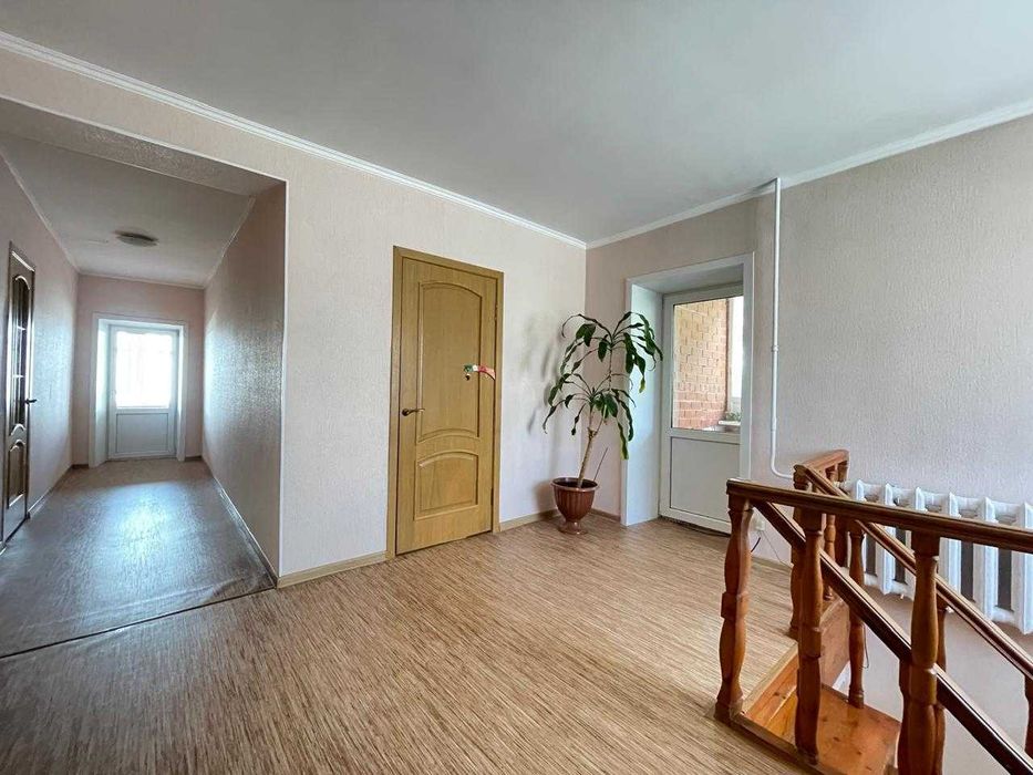 Продам шикарный  дом в Солнечном