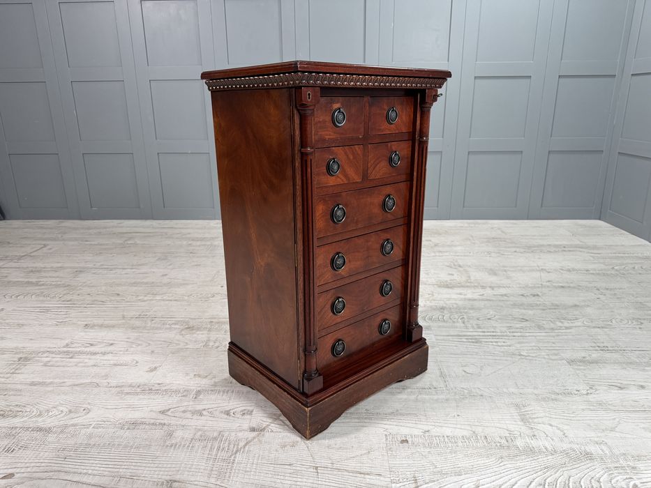 Винтидж, английски, малък скрин масив К066