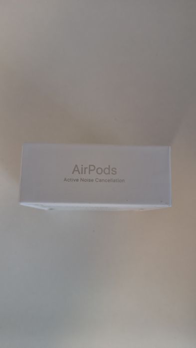 Vand Căști Apple AirPods 4 cu ANC, Sigilate