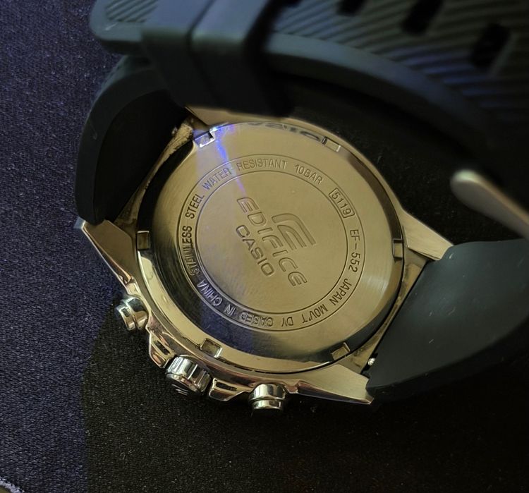 Casio Edifice EF-552 часовник