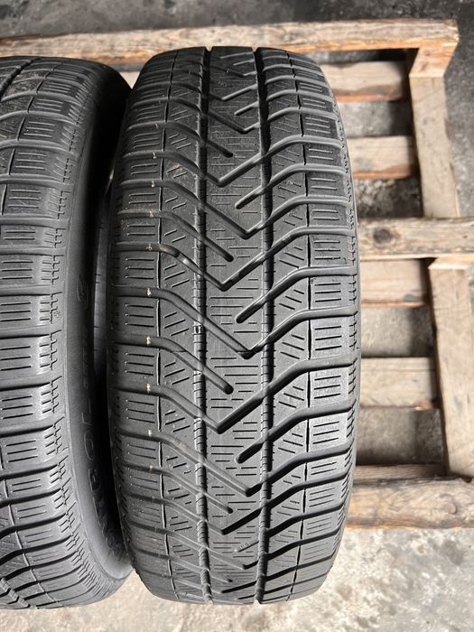 2 anvelope iarna 185/65/15 , Pirelli . DOT 2022 , 5.8 mm