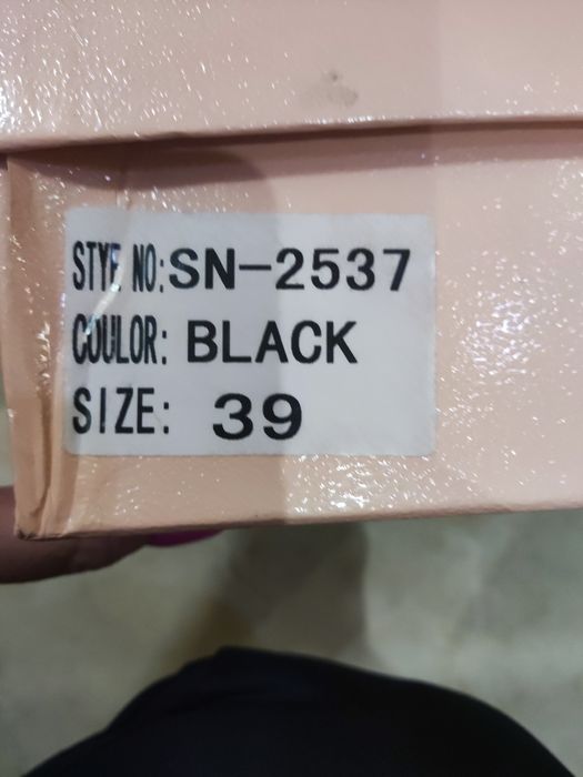 Туфли женские черные,