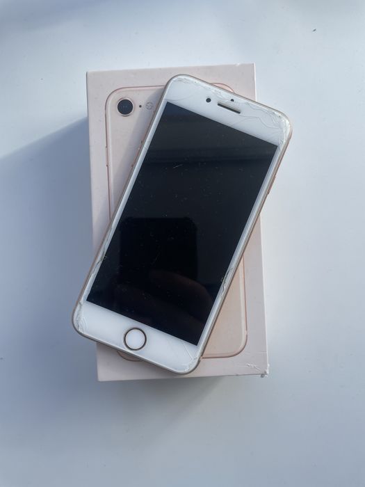 айфон 8 64 гб gold