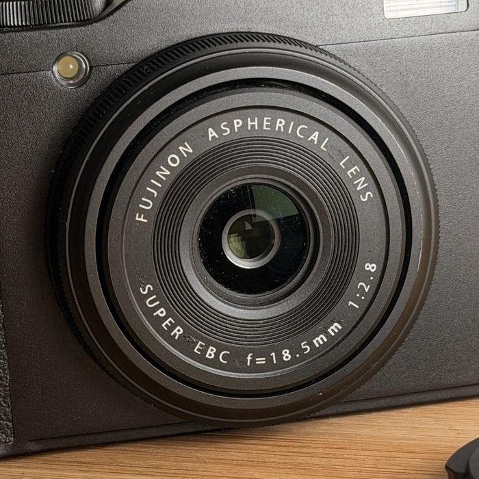 Fujifilm  XF10, 24.2 MP APS-C, дигитален фотоапарат