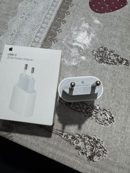 Адаптер для айфон 20w