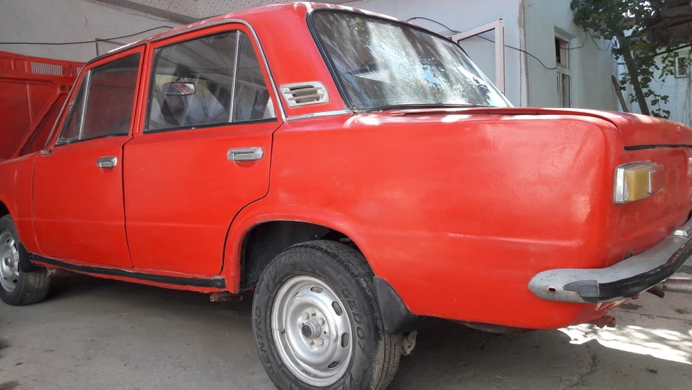 Jiguli mashinasi sotiladi 21 011