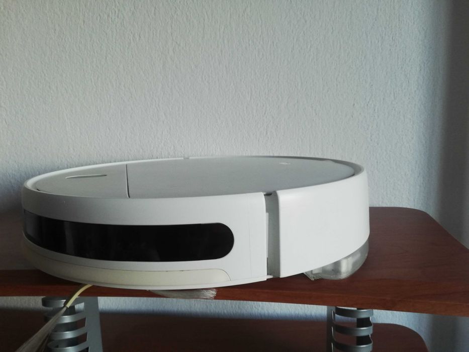 Mi Robot Vacuum-Mop Essential прахосмукачка робот