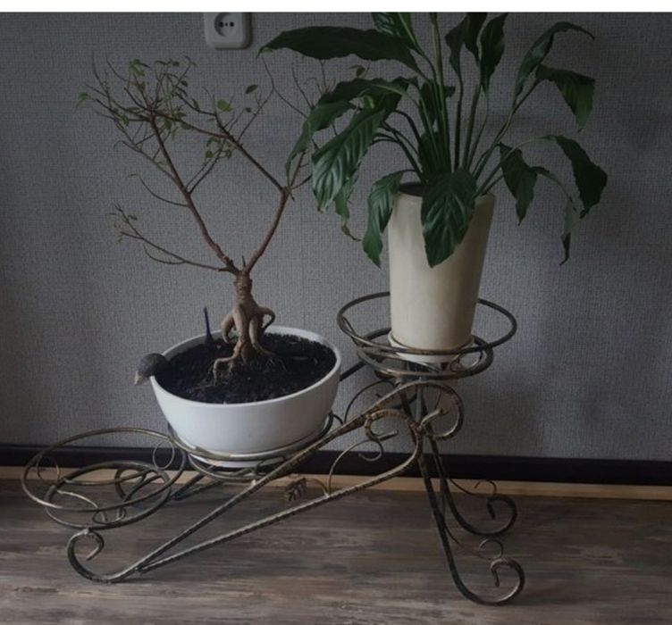 Подставка под  комнатные цветы