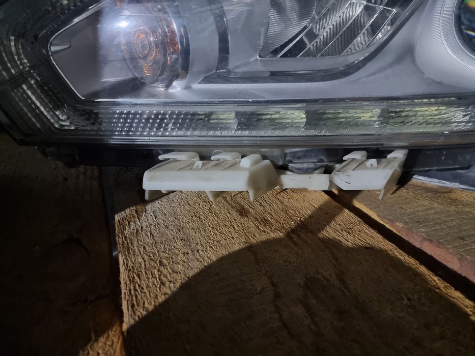 Фара левая Nissan Murano z52