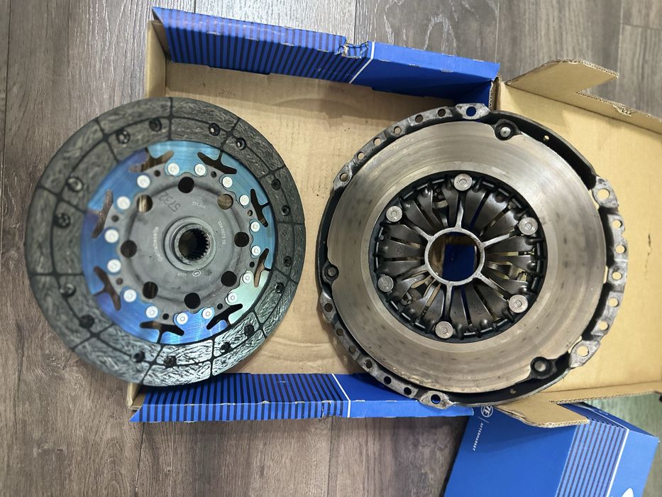 Комплент съединител и лагер помпа