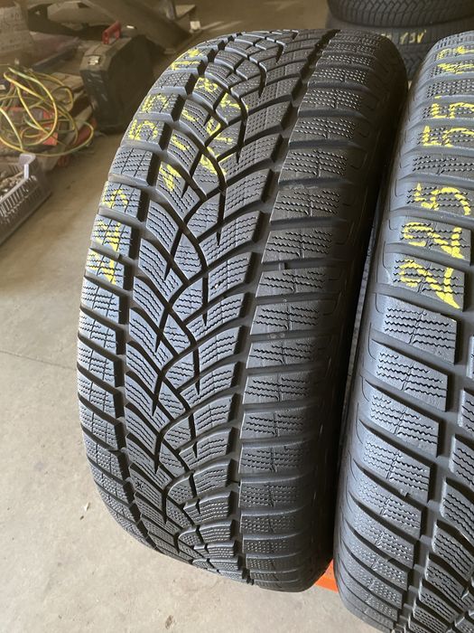Anvelope iarna 225/55/17 Goodyear Ultra Grip Perf RFT 225 55 17 R17