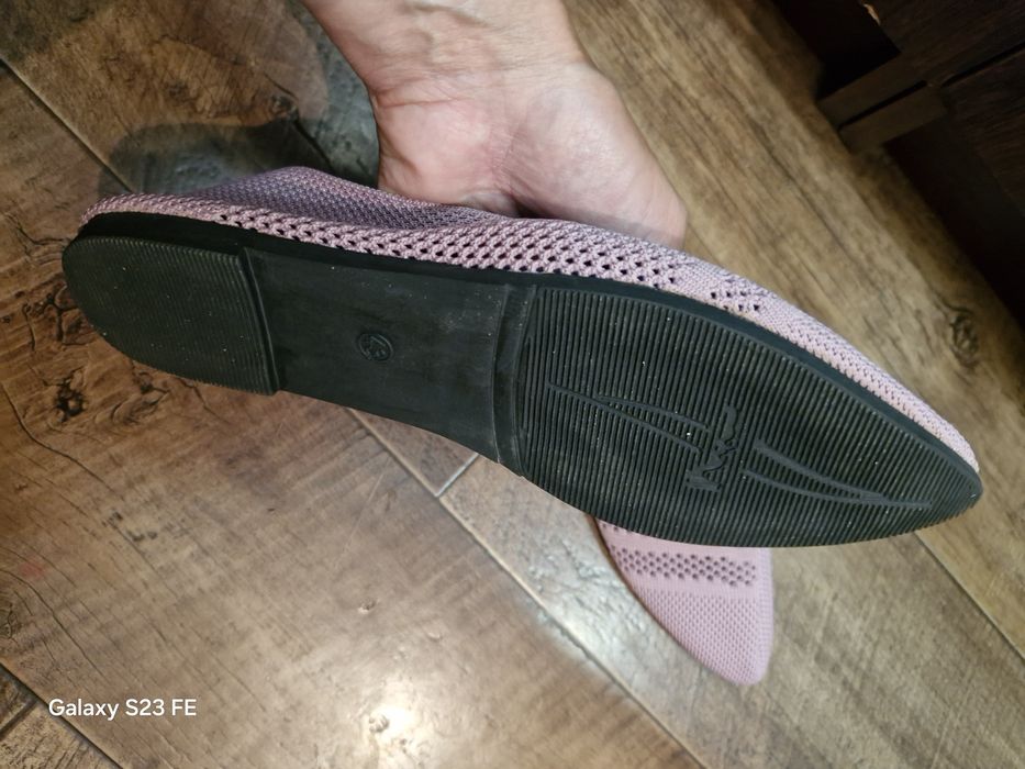 Продам женские макасы