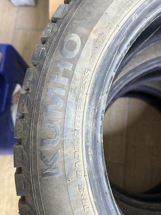 Kumho WinterCraft Ice WI32
