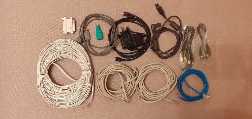 Шнуры разные. Питающие, соединительные.