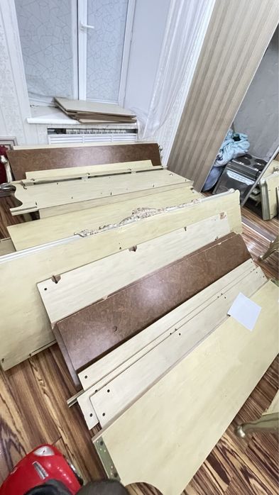 Спальный гарнитур