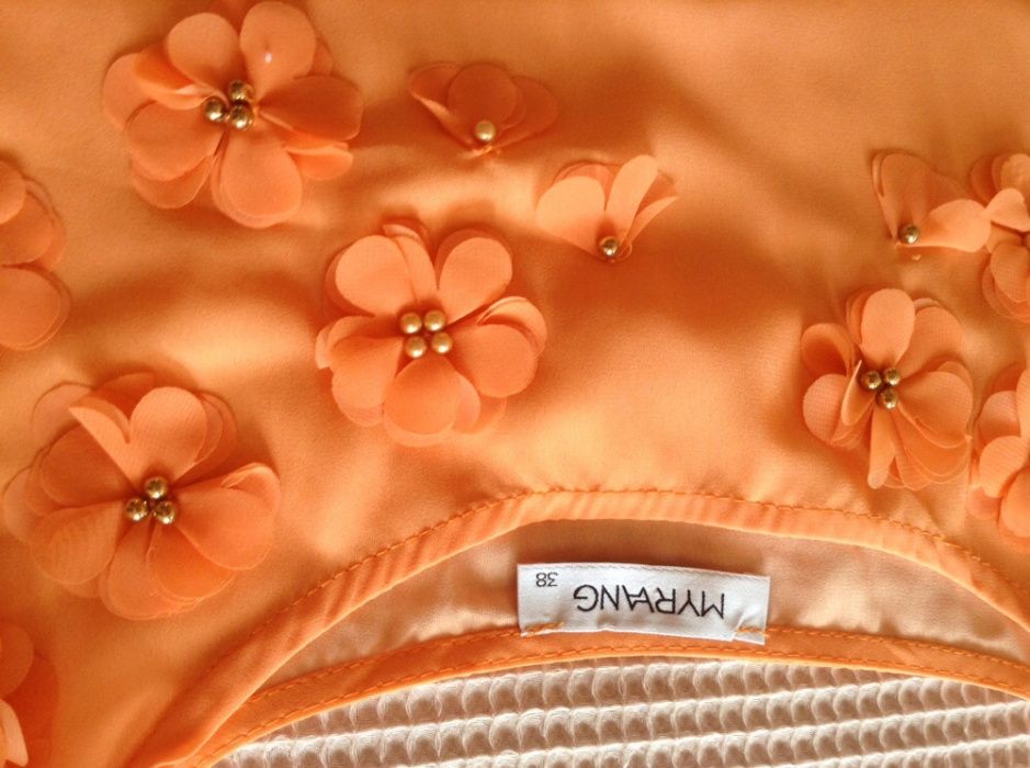 Костюм продается