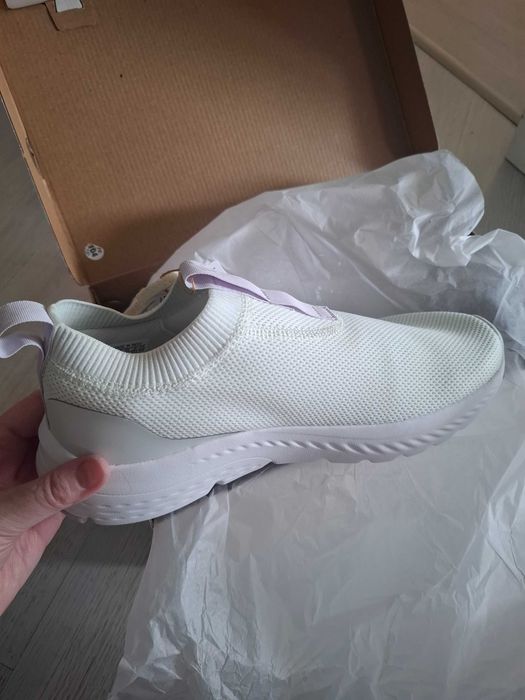 Кросовки женские