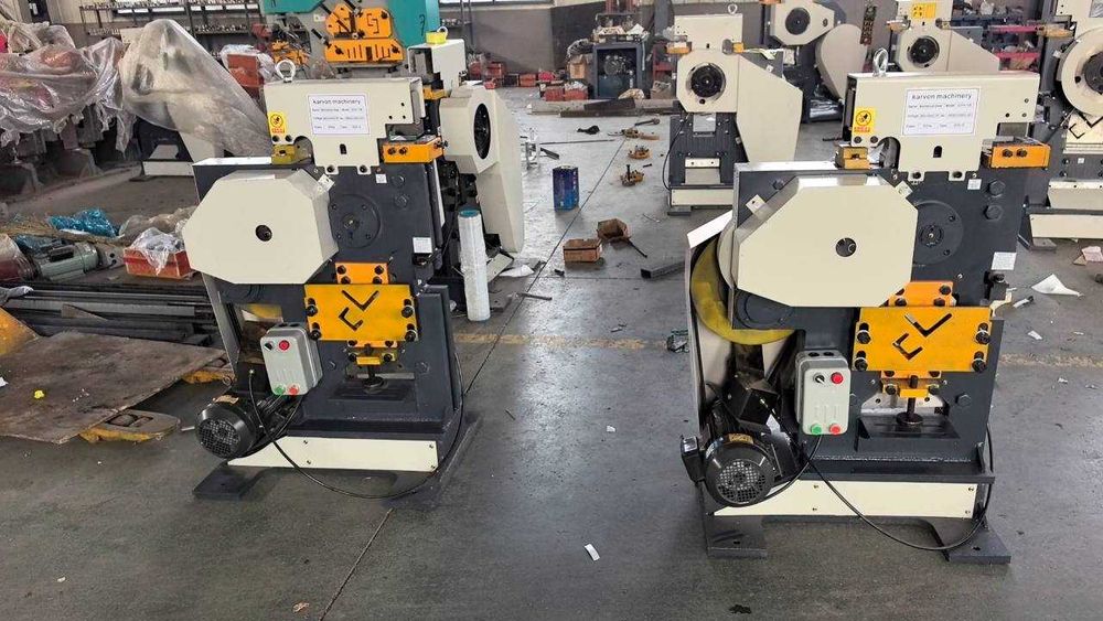 Универсальная гилотина для резки ( в наличии)