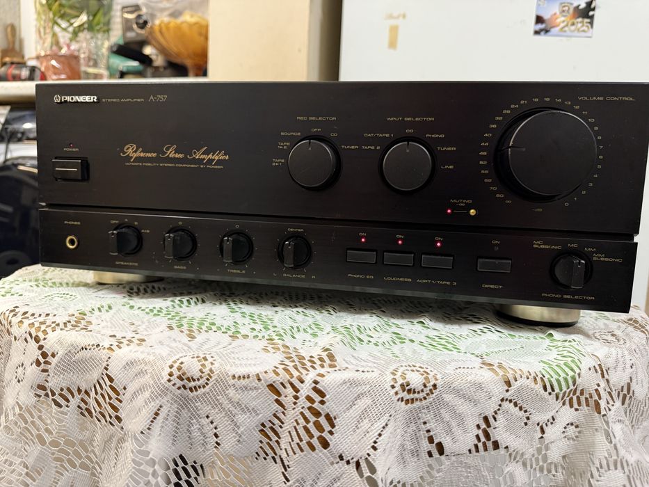 Pioneer A-757 Качествен стерео усилвател
