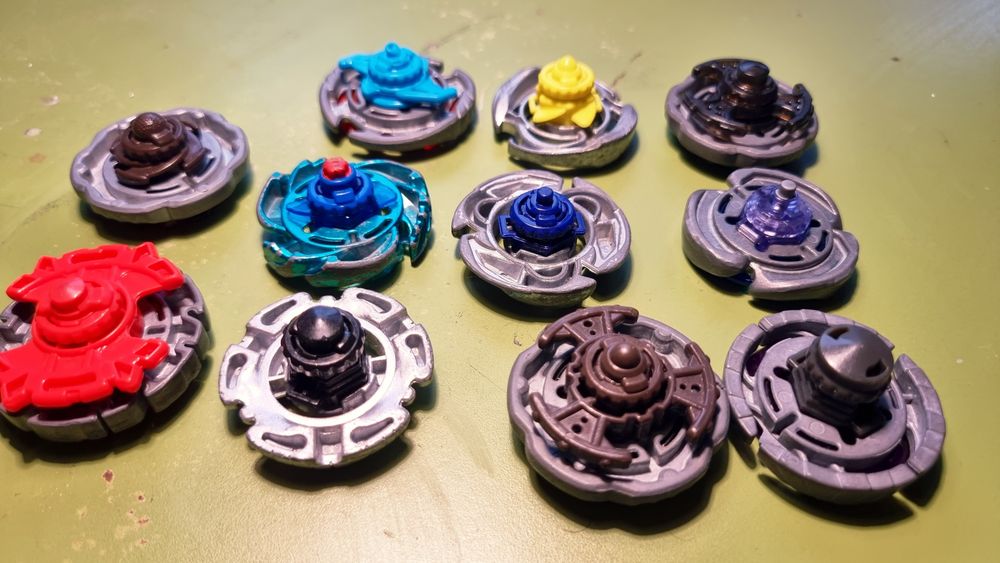 Lot beyblade Takara Tomy