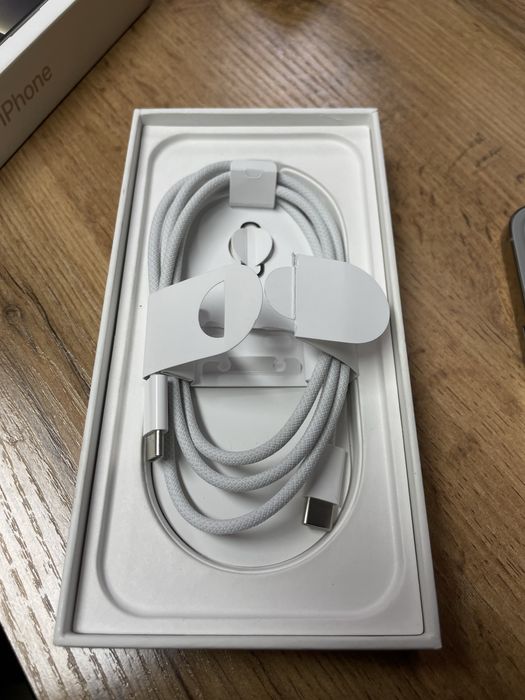 iPhone 16 Pro 128гб акб 100%