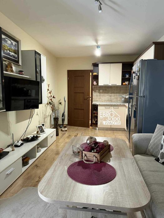 Дава се под наем Двустаен апартамент в Стара Загора, Била - 55 кв.м за 382.5 € - Снимка #1