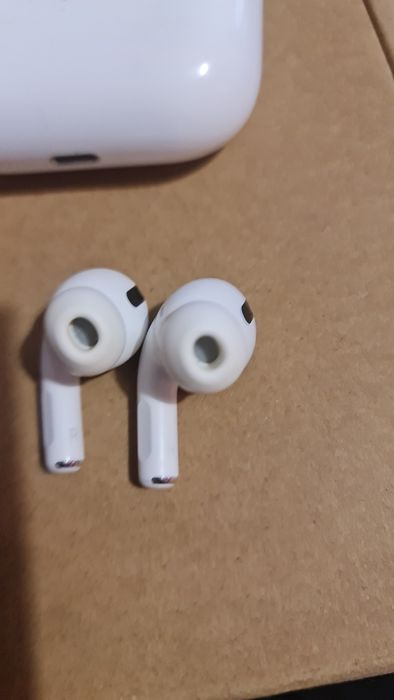 Casti airpods pro dreapta cu sau fara carcasa