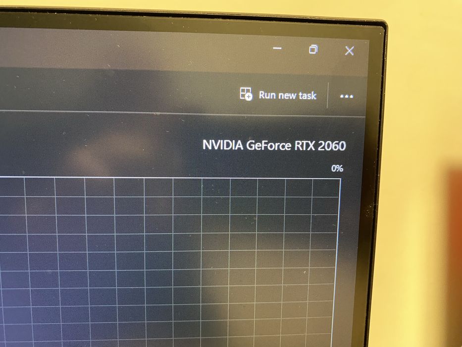 Геймърски компютър + монитор