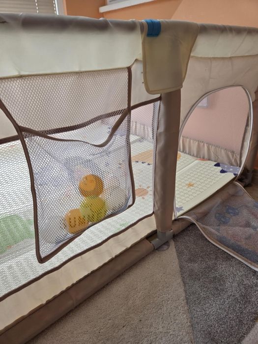 Бебешка кошара / парк – много запазена.Размери 125см, височина 64см