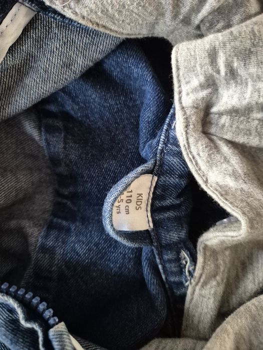 Две детски якета 110 и 98