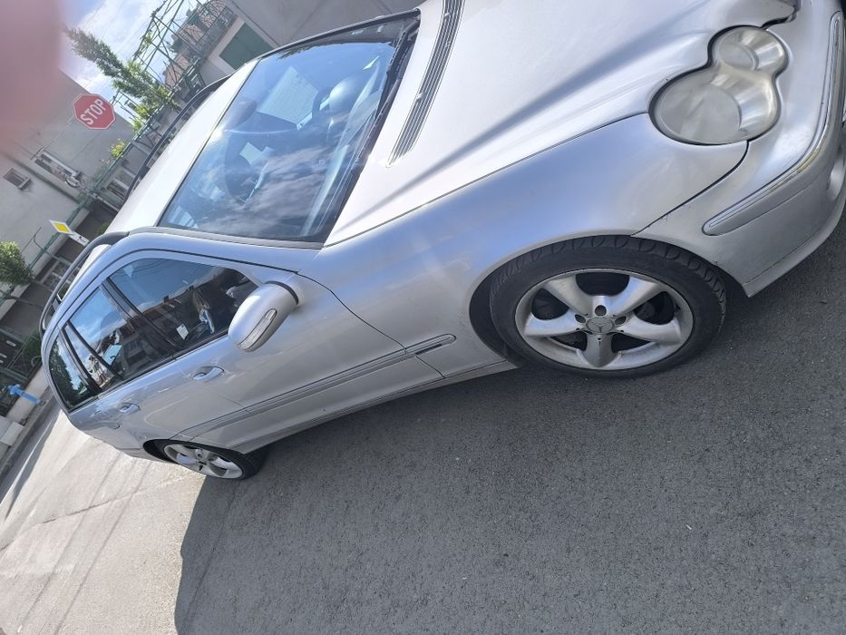 Продава Мерцедес с 320