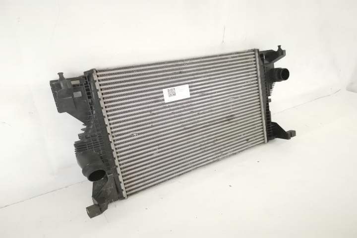 Оригинален Воден Радиатор В Добро Състояние / Original Voden Radiator