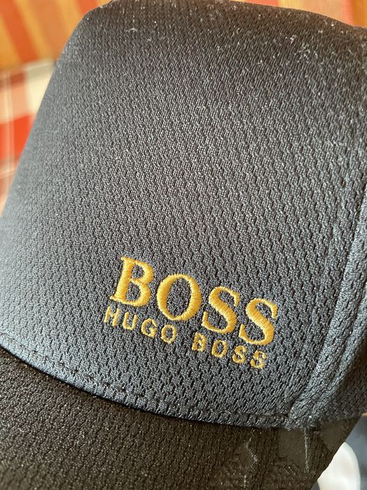 Hugo Boss шапка с козирка. НОВА!