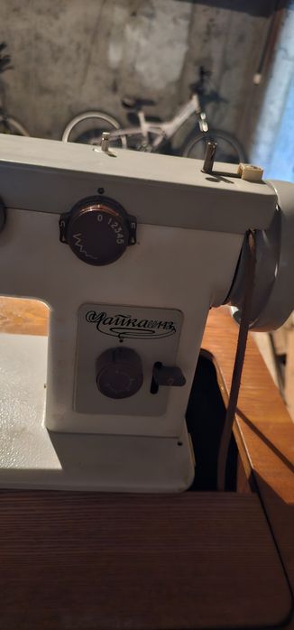 Швейная машина  Чайка
