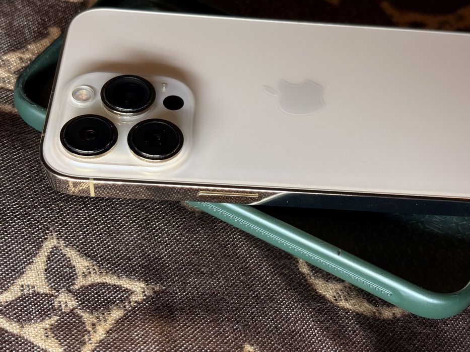 продам iphone 13 pro 128гб