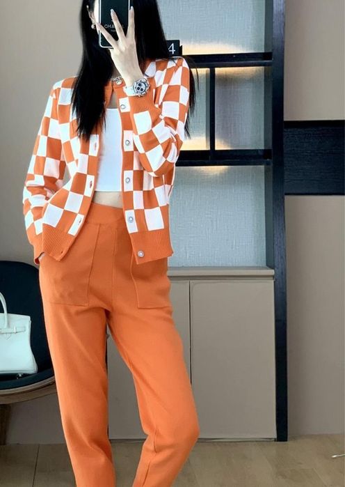 Пизды бассейндерде жуады