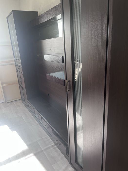 Шкаф для гостиной , сервант