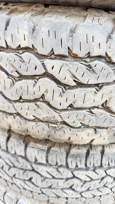 Резина шины 215/70/16